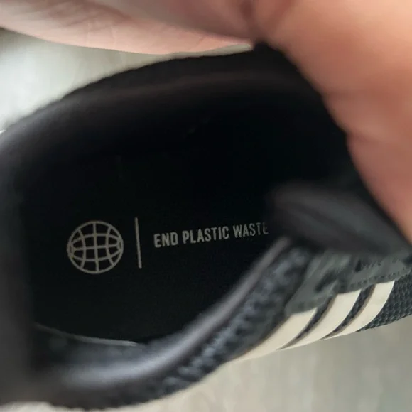 Adidas- Toddler Sneakers | Unisex | Size- US 6K - Picture 2 of 5